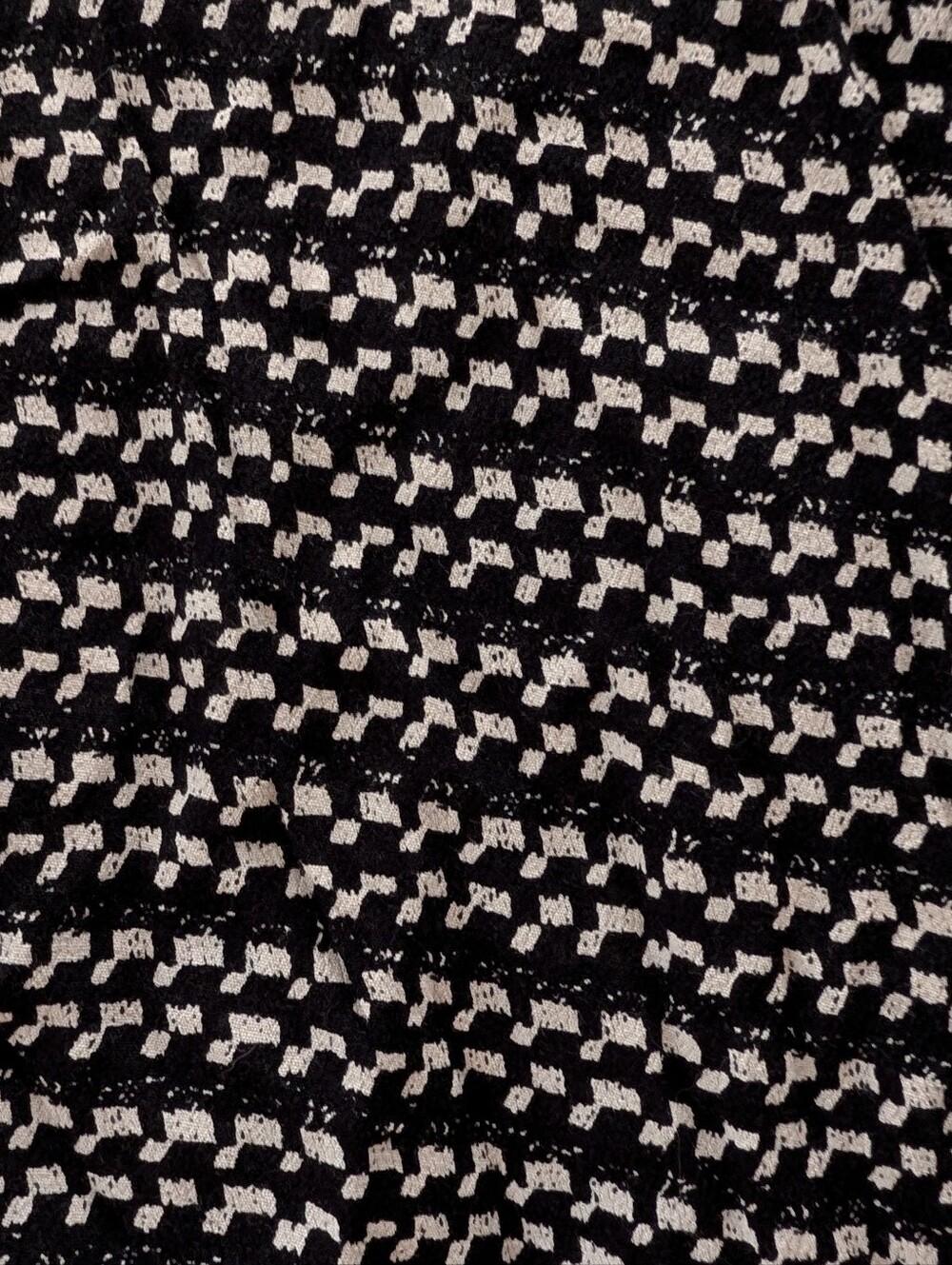 Max Studio Black and White Patterned Camisole Top - Picture 6 of 8